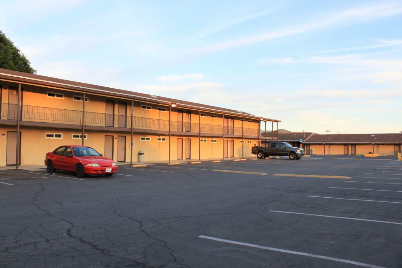 Menifee Inn Exterior foto